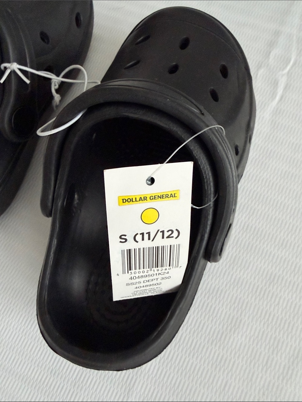 Boys Black Kids Slip-On Clog Shoes - Picture 3 of 3